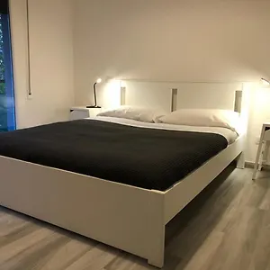 https://four-rooms.emilia-romagnahotels.net