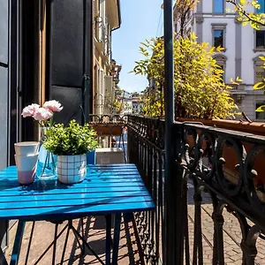 Joivy Charming With Terrace In The Very Heart Of Apartment