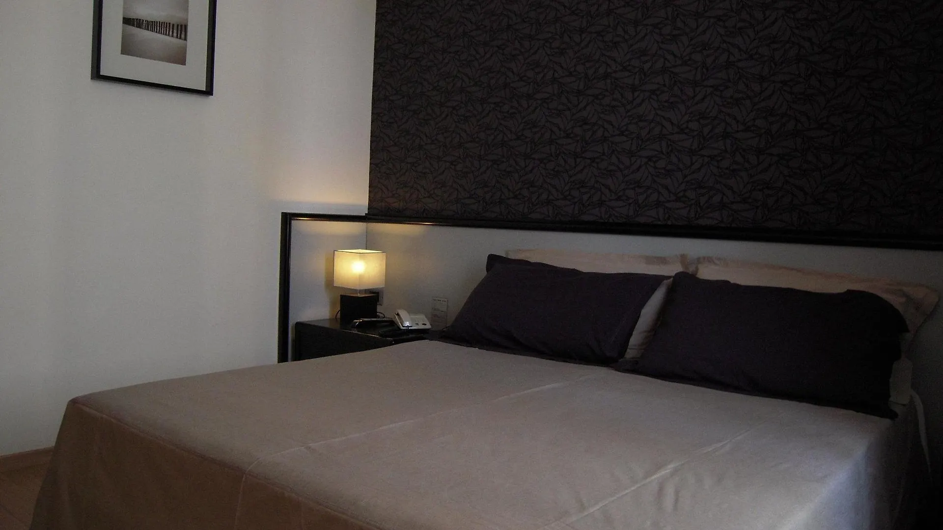iQ Hotel Milano 4*,