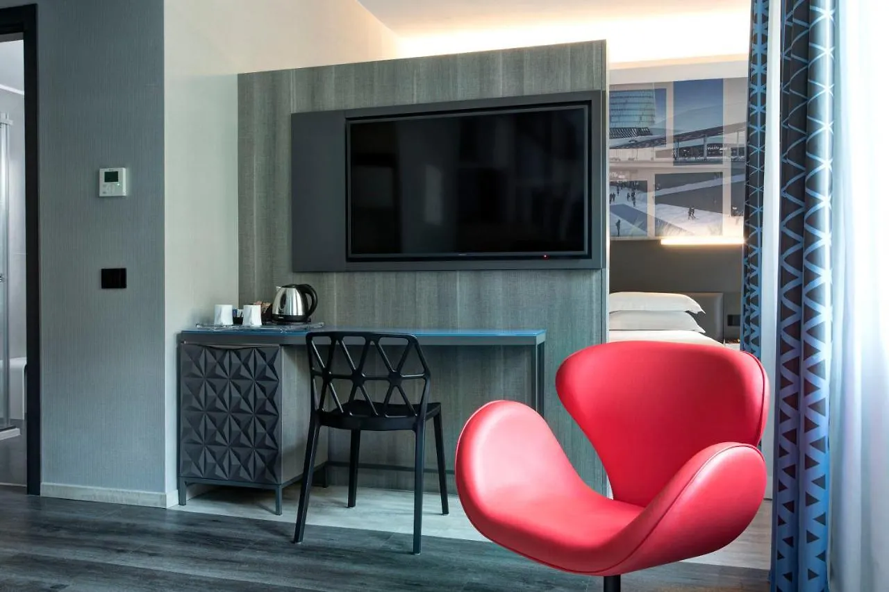 iQ Hotel Milano 4*,  Italien