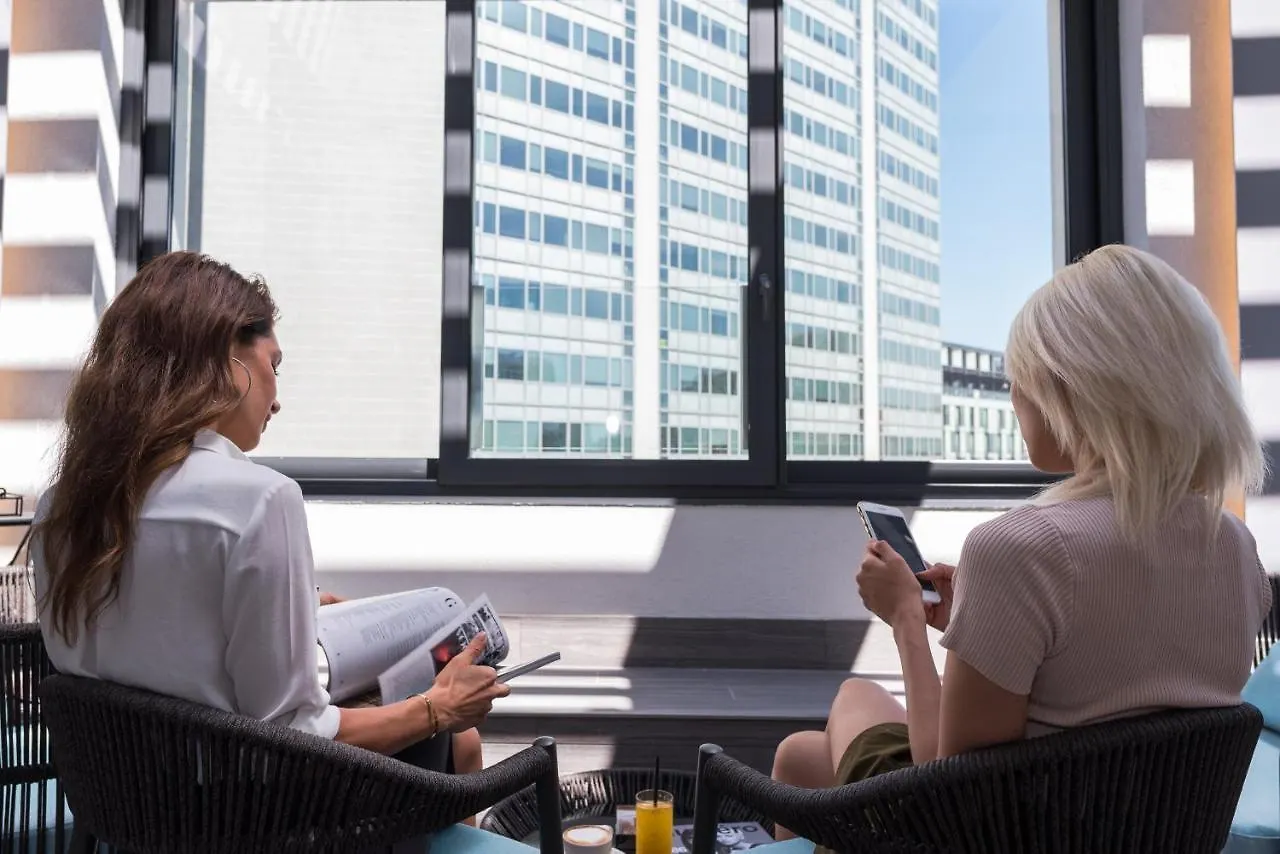 iQ Hotel Milano 4*,